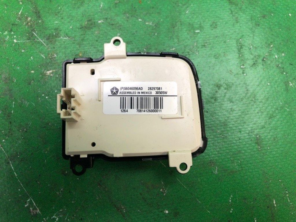 56046096AD | Кнопки на руль лев. JEEP PATRIOT 10-17 - Фото 2