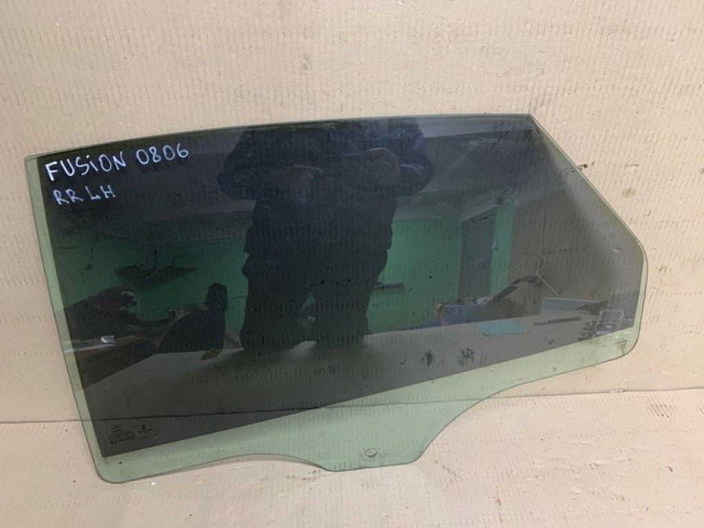 DS7Z-5425713-A | Стекло двери задн. лев. FORD FUSION 14-