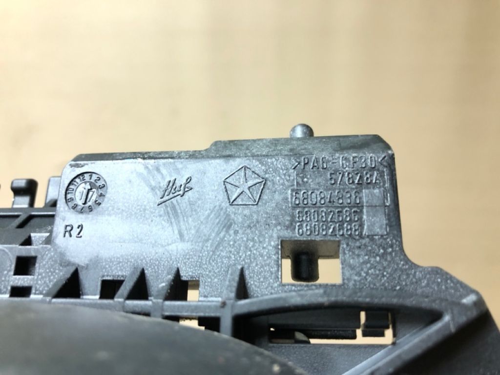 68086818AC | Ручка двері зовнішня передн. прав. JEEP CHEROKEE 14- - Фото 4