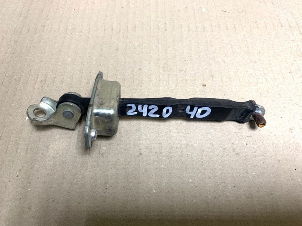 81830-57L01 | Ограничитель двери задн. прав. SUZUKI SX4 06-13