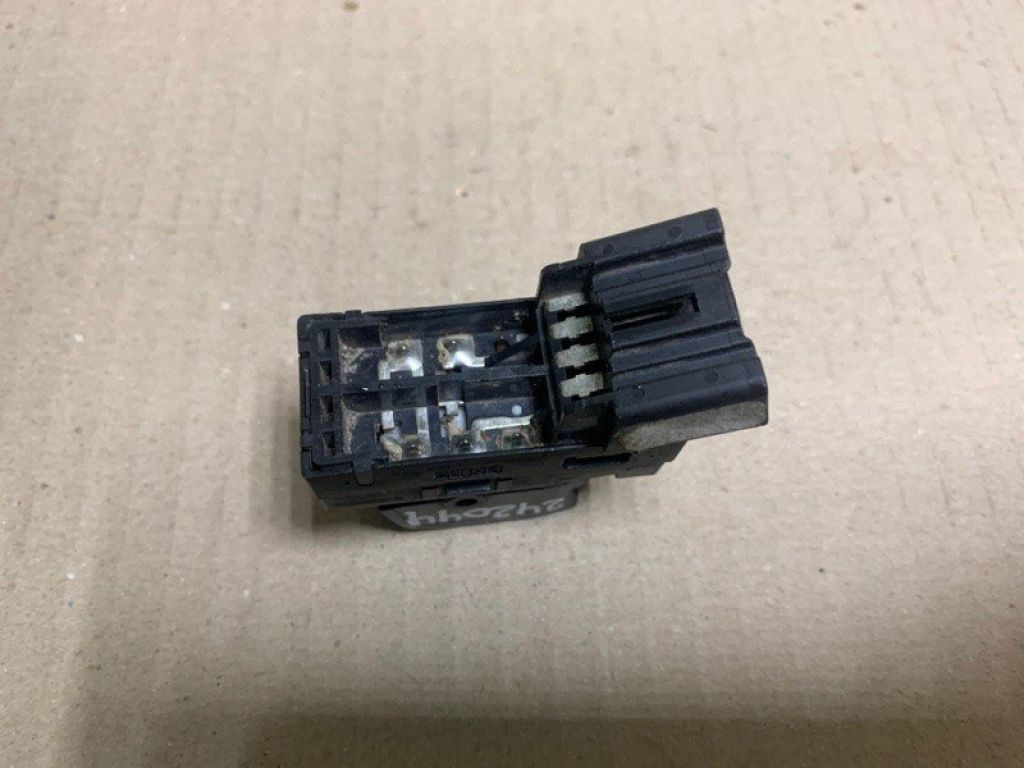 37995-62J00 | Кнопка склопідіймача задн. SUZUKI SX4 06-13 - Фото 5