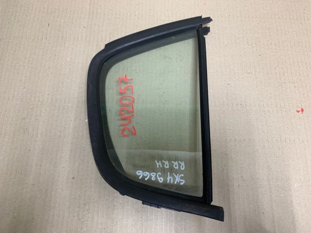 84551-75KA0 | Стекло двери глухое задн. прав. SUZUKI SX4 06-13