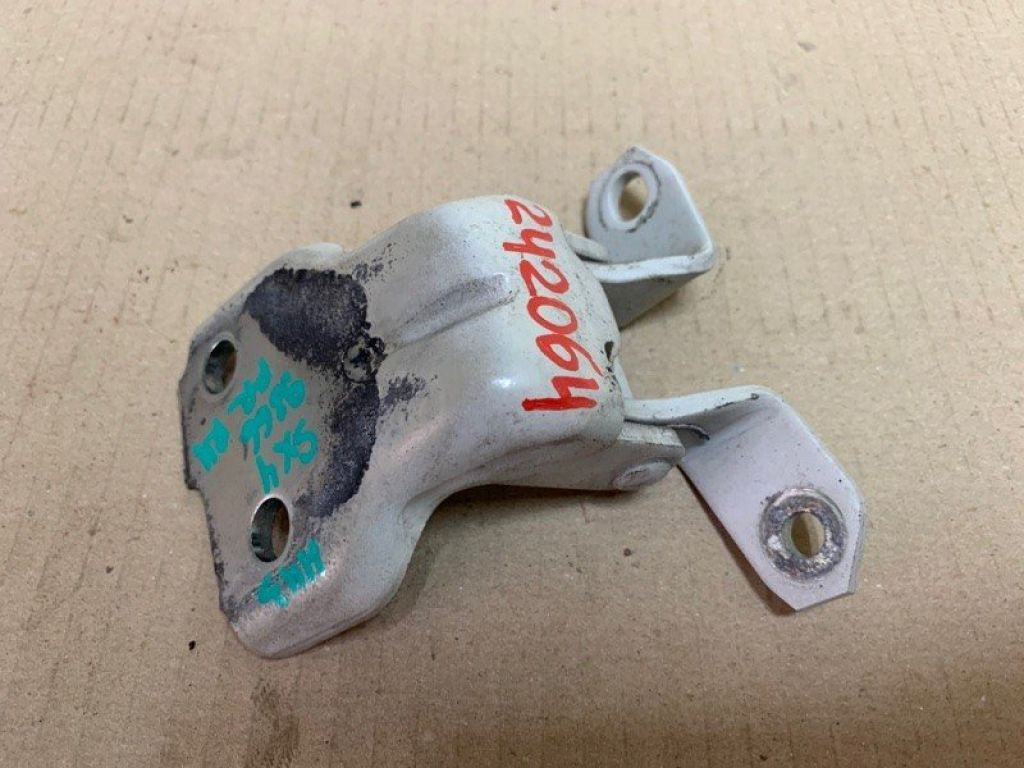 69320-63J00 | Петля двері нижня передн. прав. SUZUKI SX4 06-13 - Фото 2