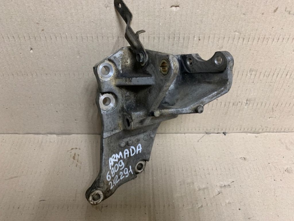 11710-7S010 | Кронтейн генератора INFINITI QX56 / TITAN / ARMADA 04-16 - Фото 2