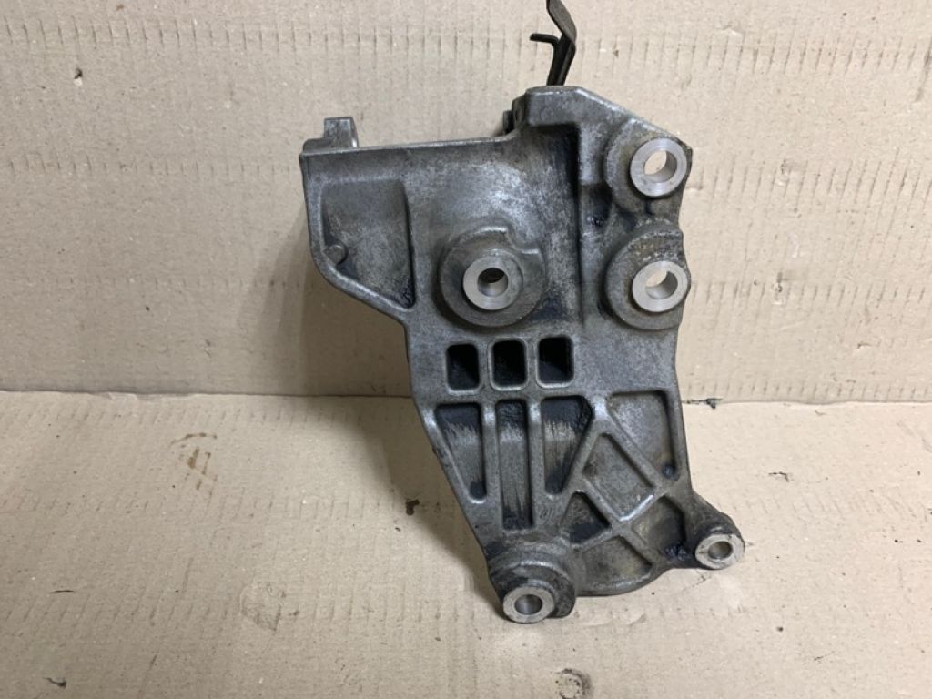 11710-7S010 | Кронтейн генератора INFINITI QX56 / TITAN / ARMADA 04-16 - Фото 3