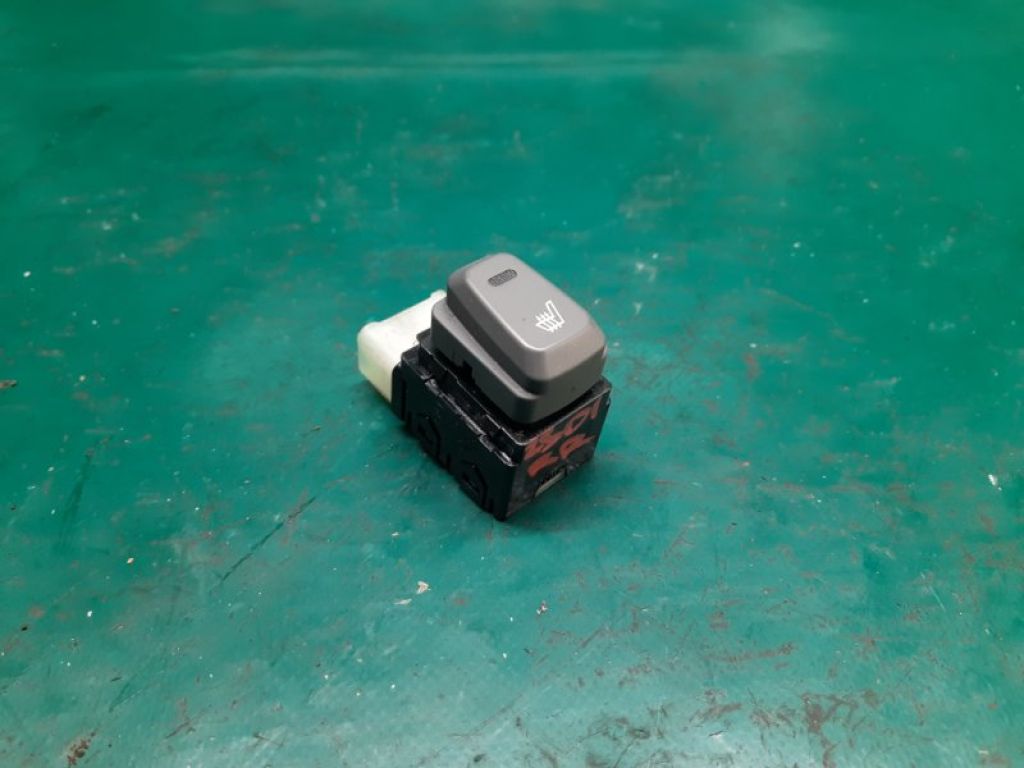 93752-3S100RAS | Кнопка обогрева сидений задн. прав. HYUNDAI SONATA YF 10-14