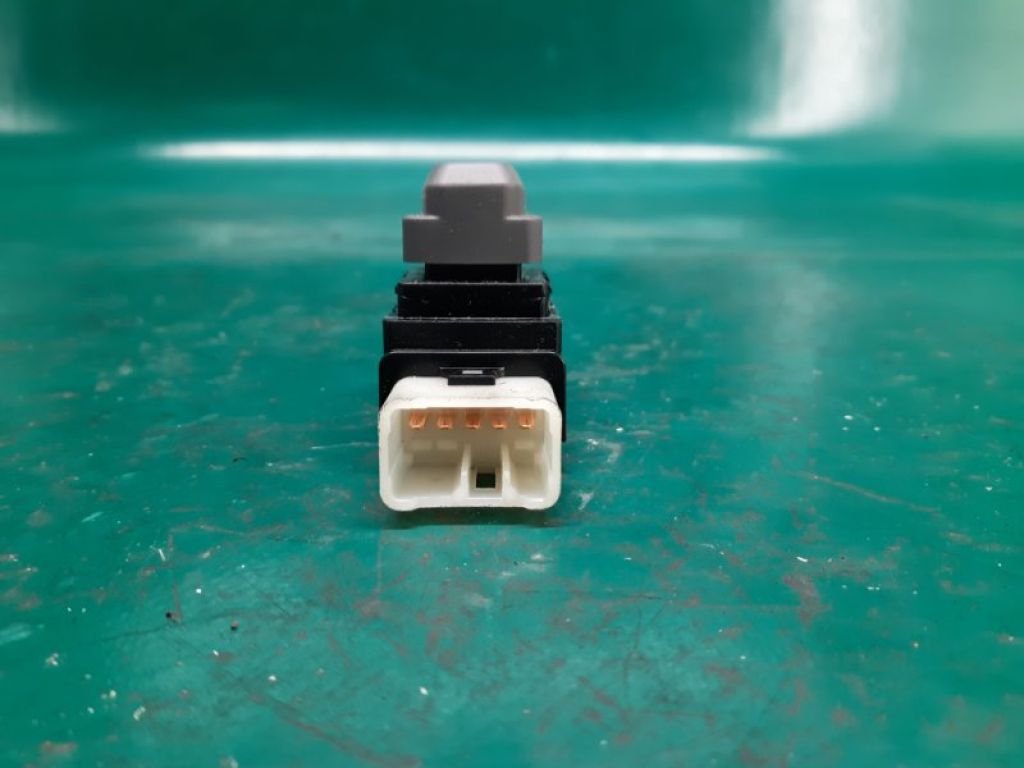 93752-3S100RAS | Кнопка обогрева сидений задн. прав. HYUNDAI SONATA YF 10-14 - Фото 4