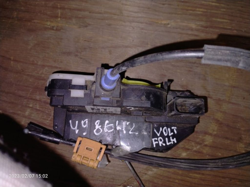 13579497 | Замок двери передн. лев. CHEVROLET VOLT 10-15