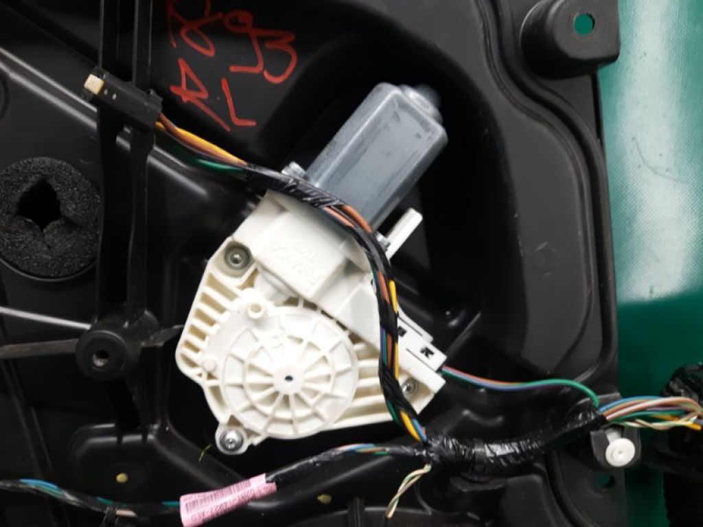 BE8Z-5427009-A | Стеклоподъемник задн. лев. FORD FIESTA 08-17 - Фото 3