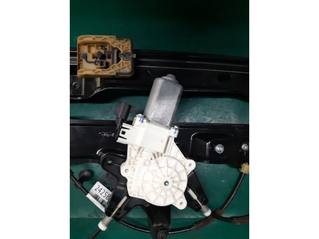 CM5Z-5823200-B | Склопідйомник передн. прав. FORD FOCUS 10-18 - Фото 3