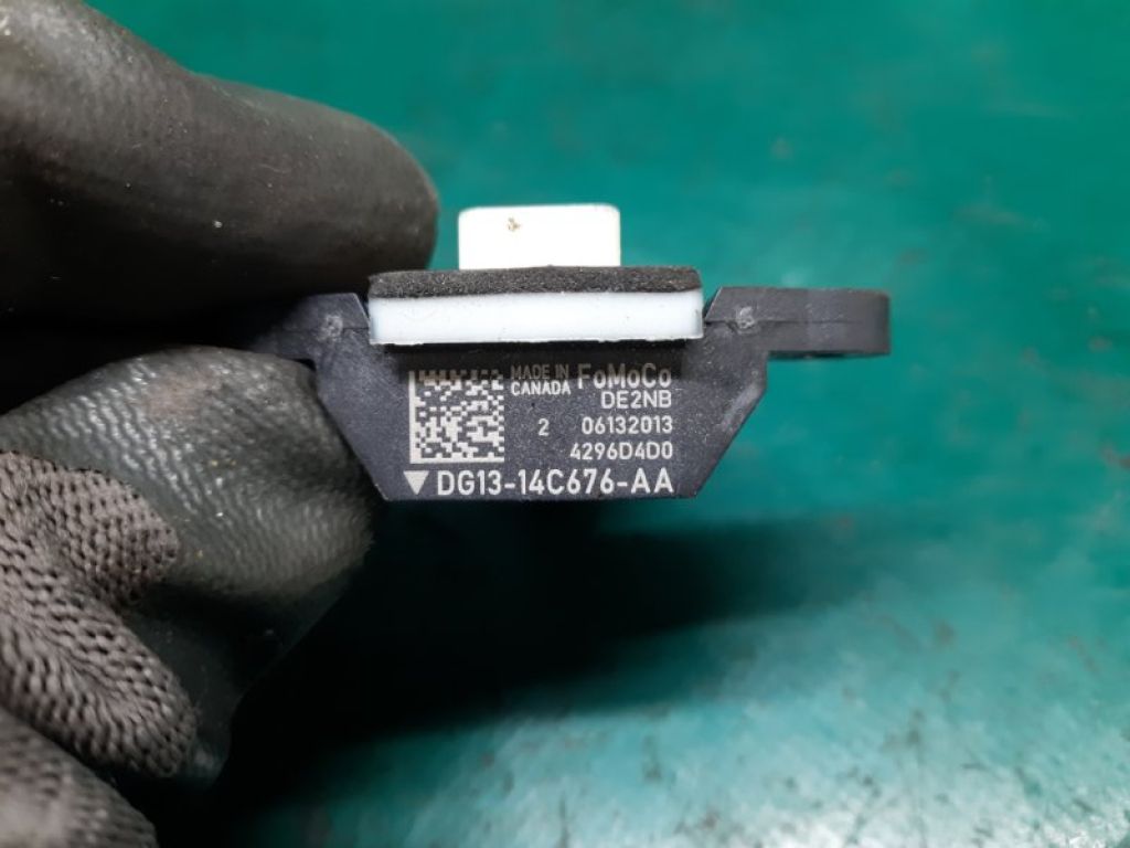 GN1Z-14B345-A | Датчик удара передн. лев. FORD FIESTA 08-17 - Фото 5