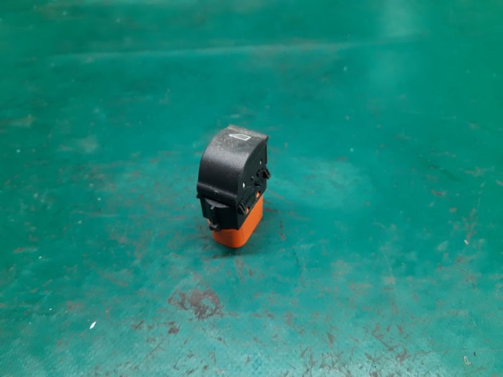 BM5Z-14529-A | Кнопка стеклоподъемника задн. лев. FORD FOCUS 10-18 - Фото 3
