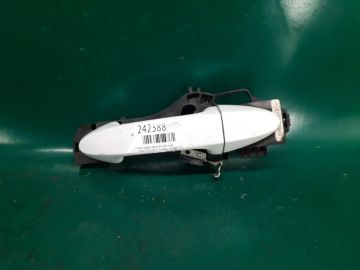 Ручка двері зовнішня задн. прав. FORD FIESTA 08-17