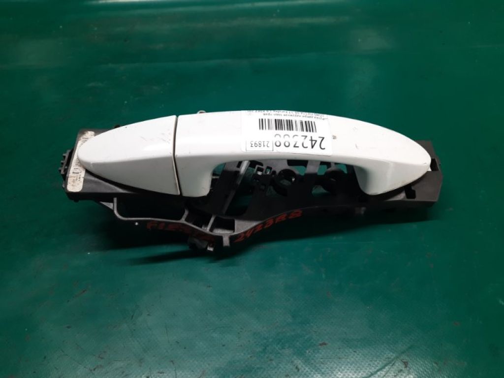 DE8Z-5422404-BA | Ручка двері зовнішня задн. прав. FORD FIESTA 08-17 - Фото 5