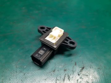 Датчик удару передн. прав. FORD FIESTA 08-17