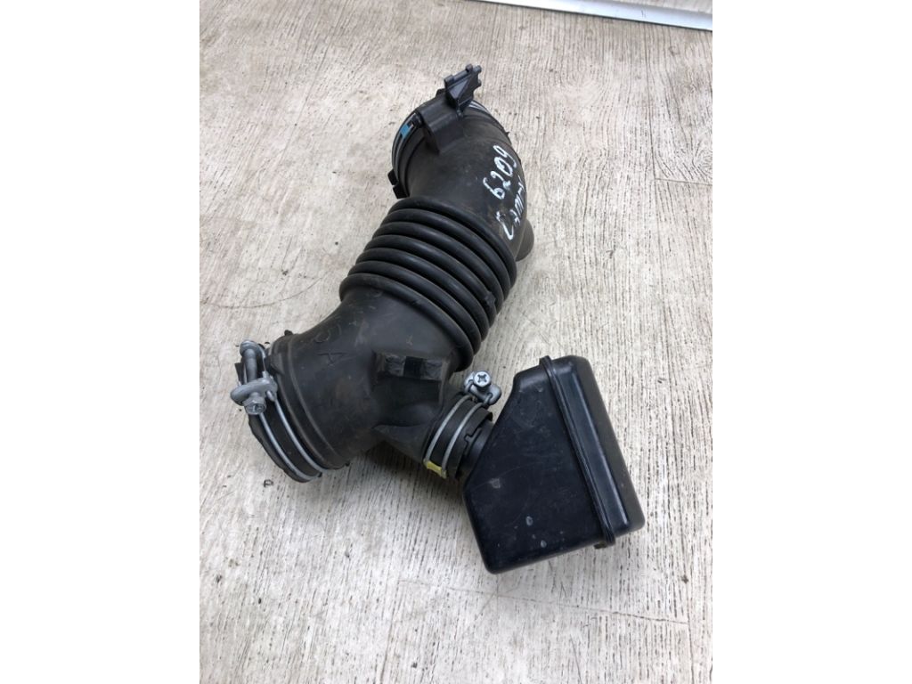 17881-0V070 | патрубок повітряного фільтра TOYOTA CAMRY 55 14-17 - Фото 2