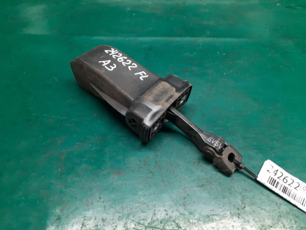 8V5 837 249 | Ограничитель двери передн. лев. AUDI A3 (8V) 12–17