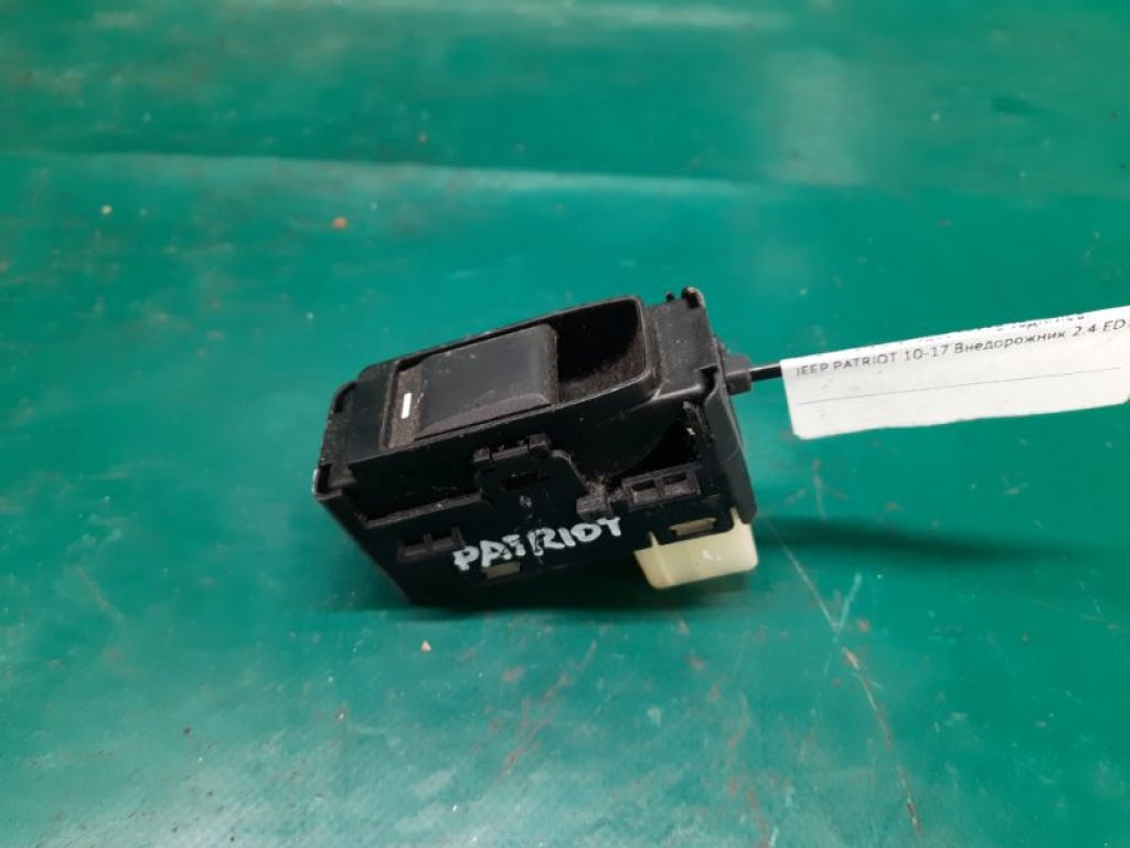 4602933AA | Кнопка склопідіймача задн. лів. JEEP PATRIOT 10-17 - Фото 3