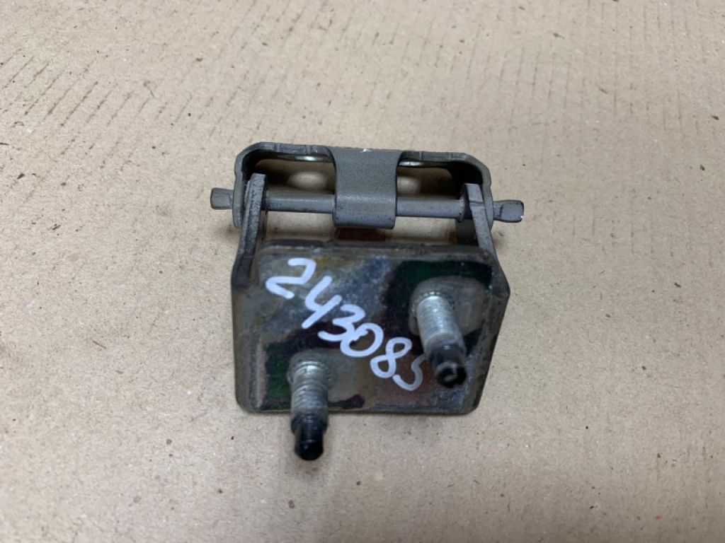 CP9Z-5842900-A | Петля крышки багажника прав. FORD FOCUS 10-18