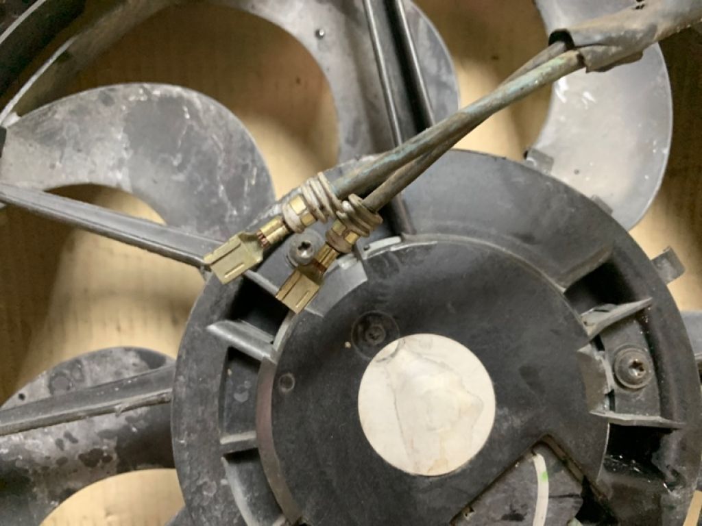 CV6Z-8C607-R | Диффузор вентилятора основного радиатора FORD FOCUS 10-18 - Фото 4