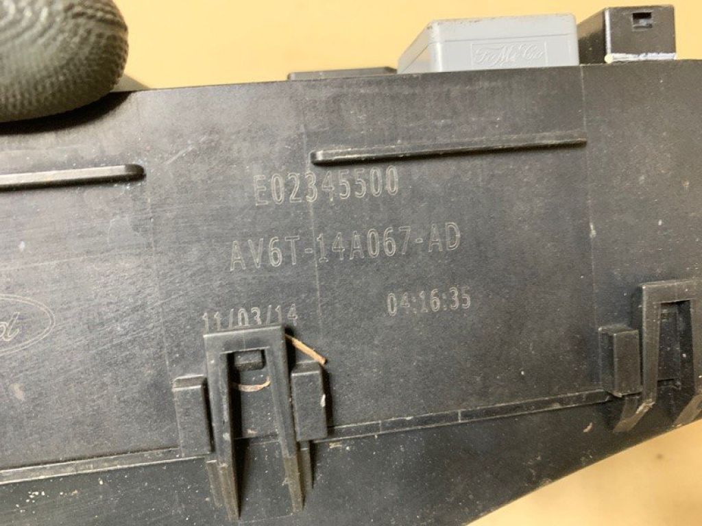 14A068 | Блок предохранителей моторный отсек FORD FOCUS 10-18 - Фото 7