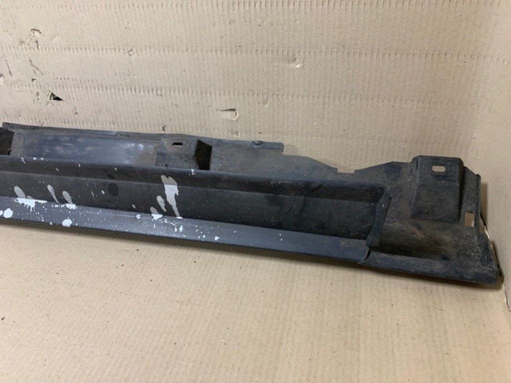 CP9Z-5810176-B | Накладка порогу зовнішня прав. FORD FOCUS 10-18 - Фото 10