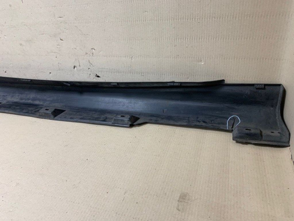 CP9Z-5810176-B | Накладка порогу зовнішня прав. FORD FOCUS 10-18 - Фото 18