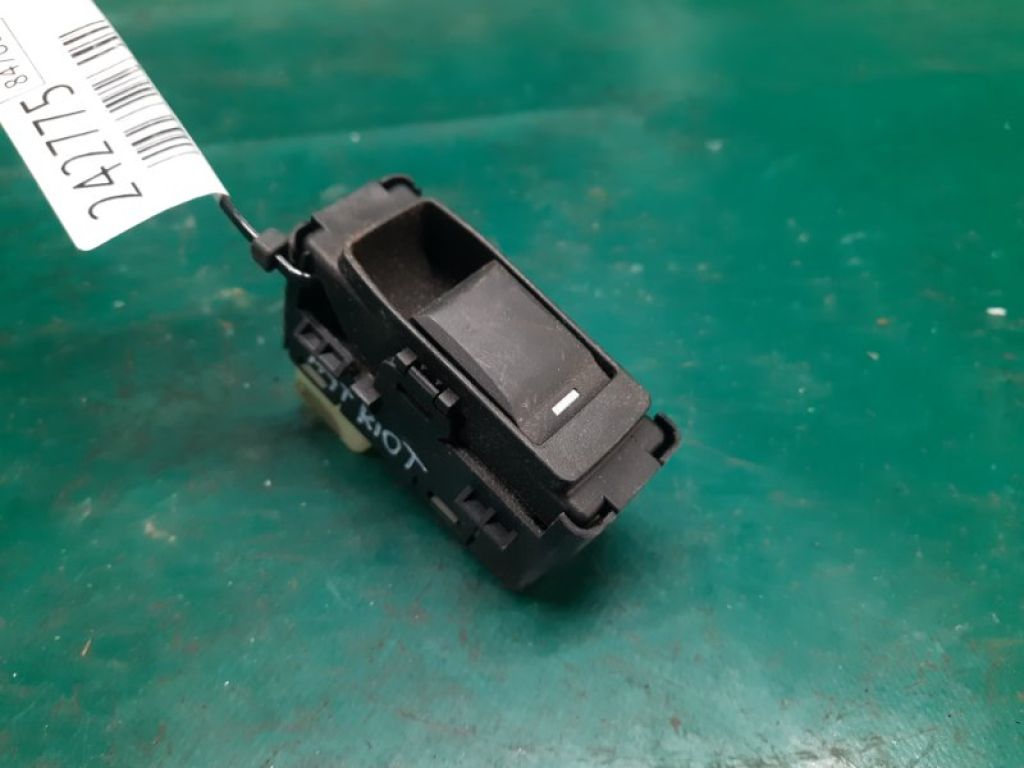 4602933AA | Кнопка стеклоподъемника задн. прав. JEEP PATRIOT 10-17