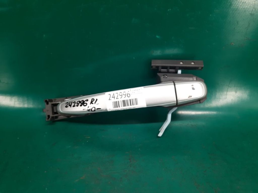 69211-06060-B0 | Ручка двери наружная задн. лев. TOYOTA CAMRY 40 06-11
