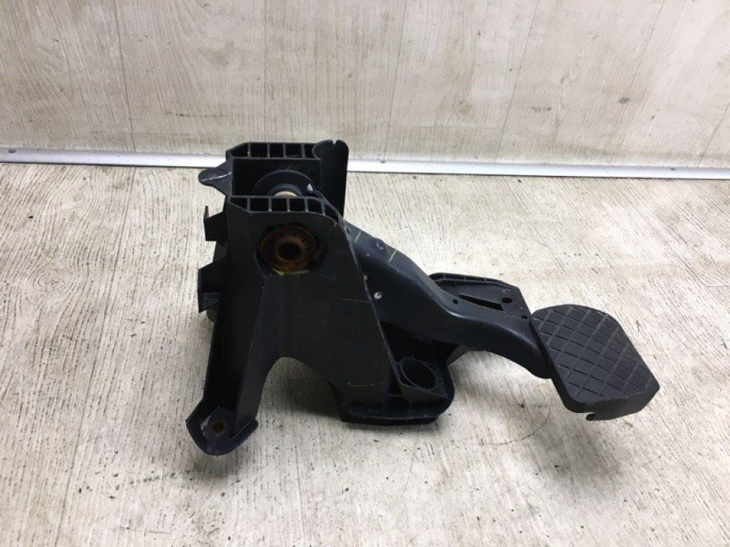 46501-3LM0B | Педаль гальма NISSAN NV200 USA 13-