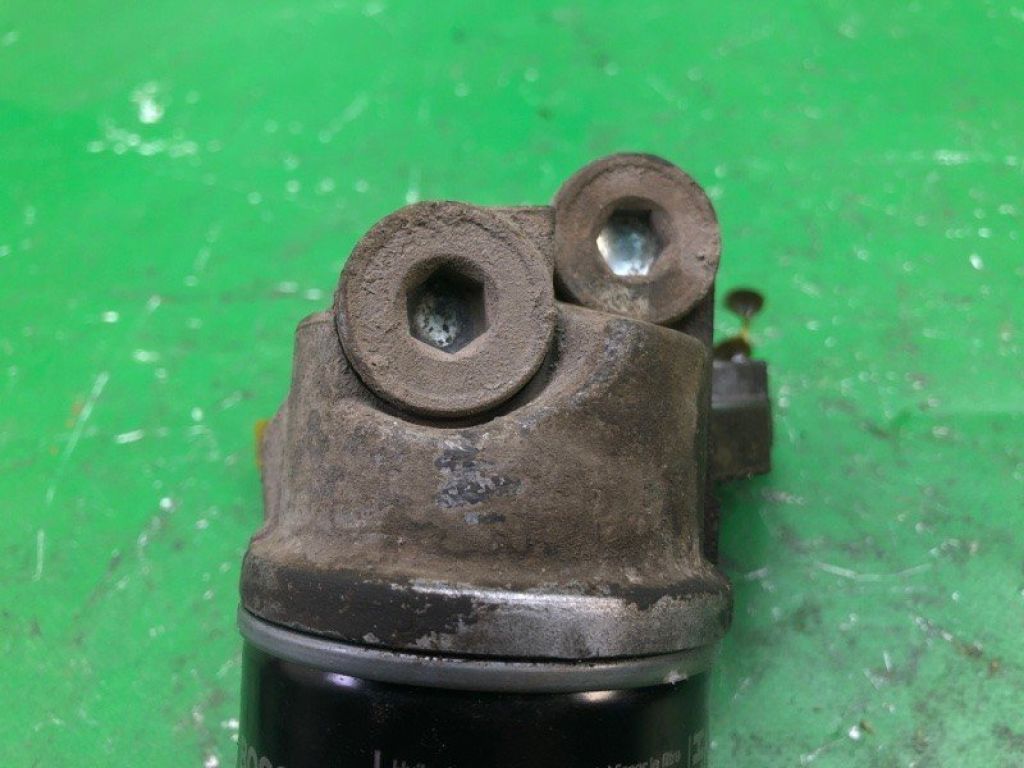15609-37010 | Кронштейн масляного фільтра TOYOTA RAV4 13-19 - Фото 4