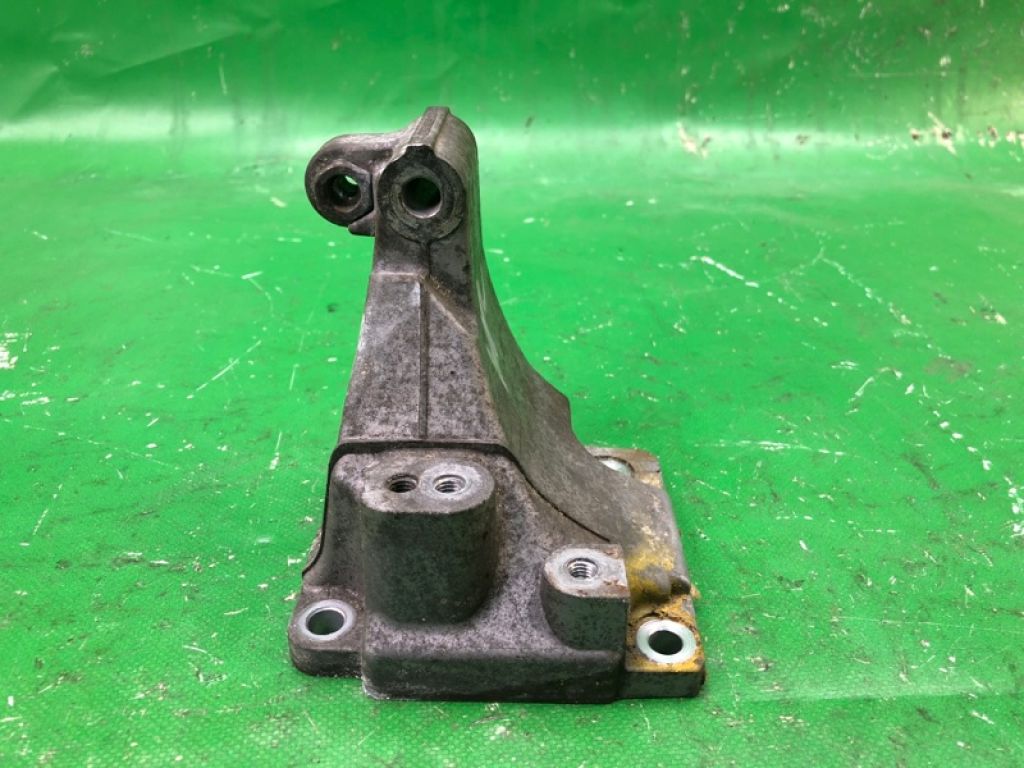 12511-37010 | Кронтейн генератора TOYOTA RAV4 13-19 - Фото 2