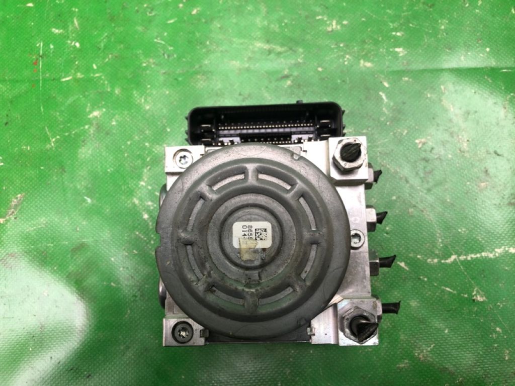 F1FZ-2C405-D | Блок ABS FORD FOCUS 10-18 - Фото 5