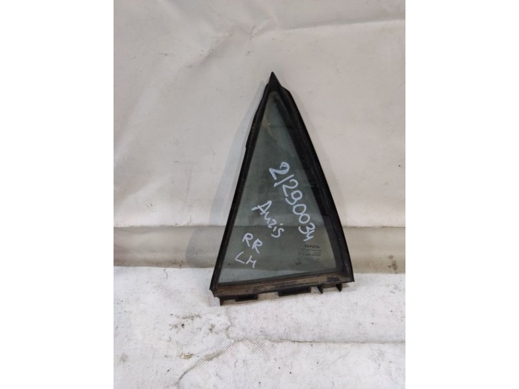 68124-02170 | Стекло двери глухое задн. лев. TOYOTA AURIS 06-12