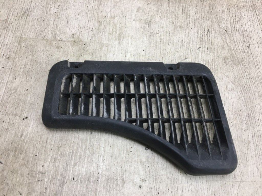 84949-3LM0C | накладка в салоні задн. лів. NISSAN NV200 USA 13-