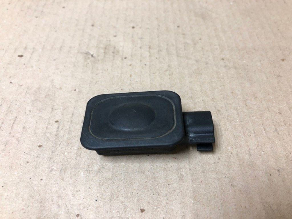 1L2Z-14018-AC | Кнопка открывания багажника наружная FORD FUSION 14-