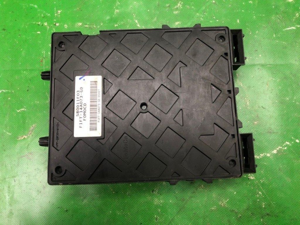 F1FZ-14A068-E | Блок предохранителей салон FORD FOCUS 10-18 - Фото 3