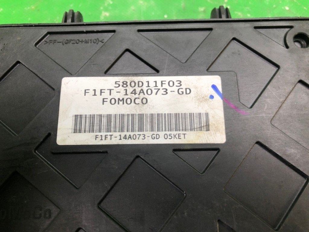 F1FZ-14A068-E | Блок предохранителей салон FORD FOCUS 10-18 - Фото 4