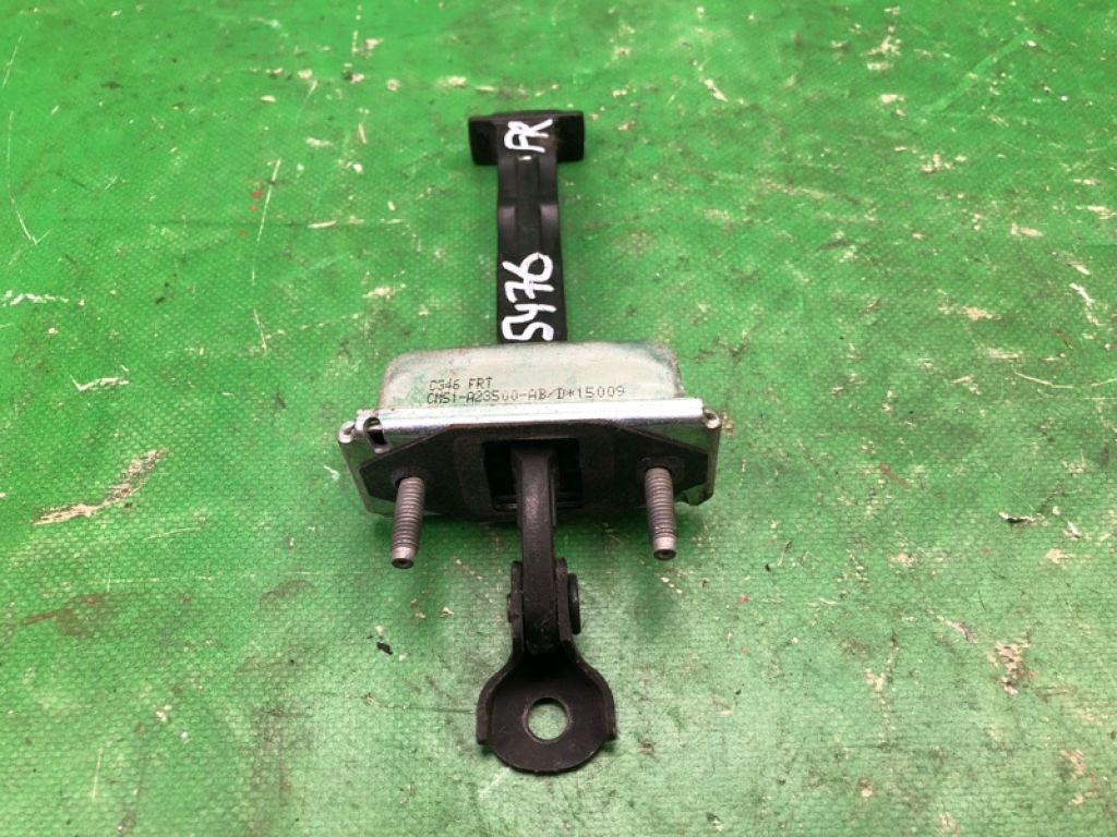 CP9Z-5823500-A | Ограничитель двери передн. прав. FORD FOCUS 10-18