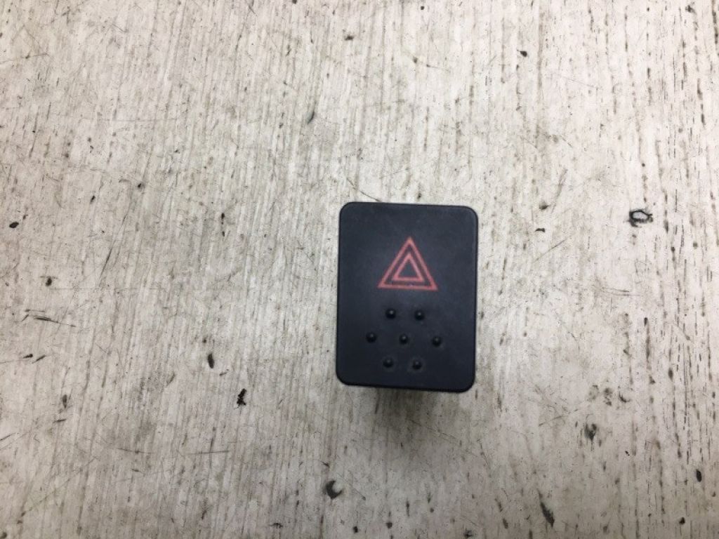 25290-EL80A | Кнопка аварійної сигналізації NISSAN NV200 USA 13-