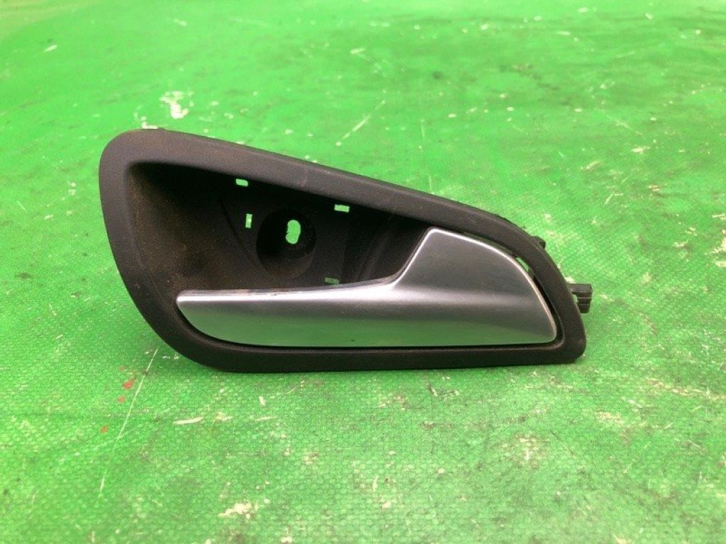 CV6Z-5422600-DA | Ручка двери внутренняя задн. прав. FORD FOCUS 10-18