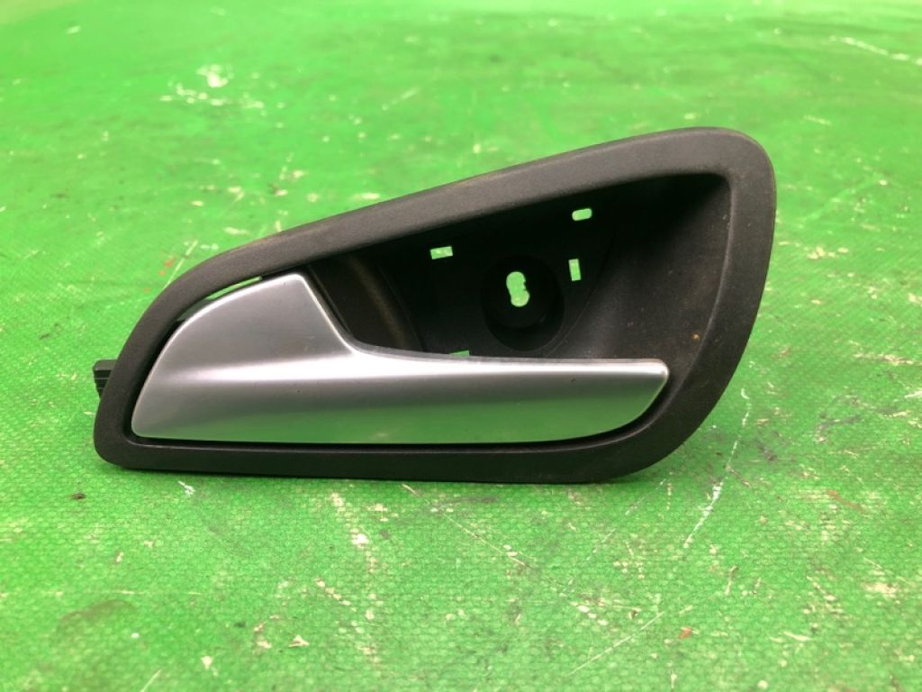 CV6Z-5422601-DA | Ручка двери внутренняя задн. лев. FORD FOCUS 10-18
