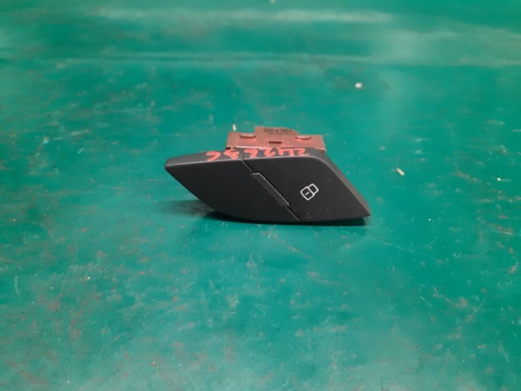 8V0 962 107 | Кнопка центрального замка задн. лев. AUDI A3 (8V) 12–17