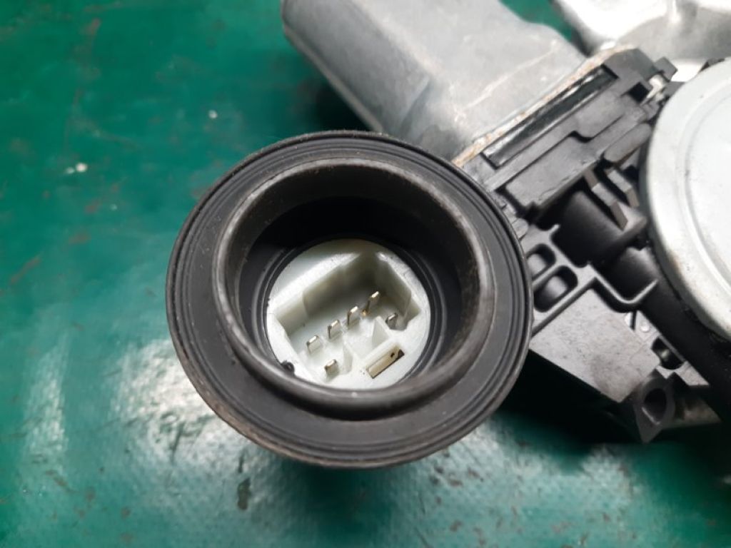 69801-06070 | Стеклоподъемник передн. прав. TOYOTA CAMRY 40 06-11 - Фото 5