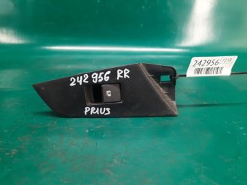 Кнопка стеклоподъемника задн. прав. TOYOTA PRIUS 16-