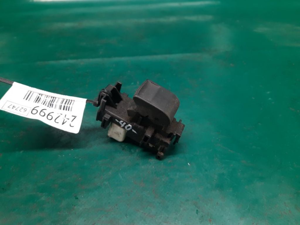 84810-06030 | Кнопка стеклоподъемника задн. лев. TOYOTA CAMRY 40 06-11 - Фото 3