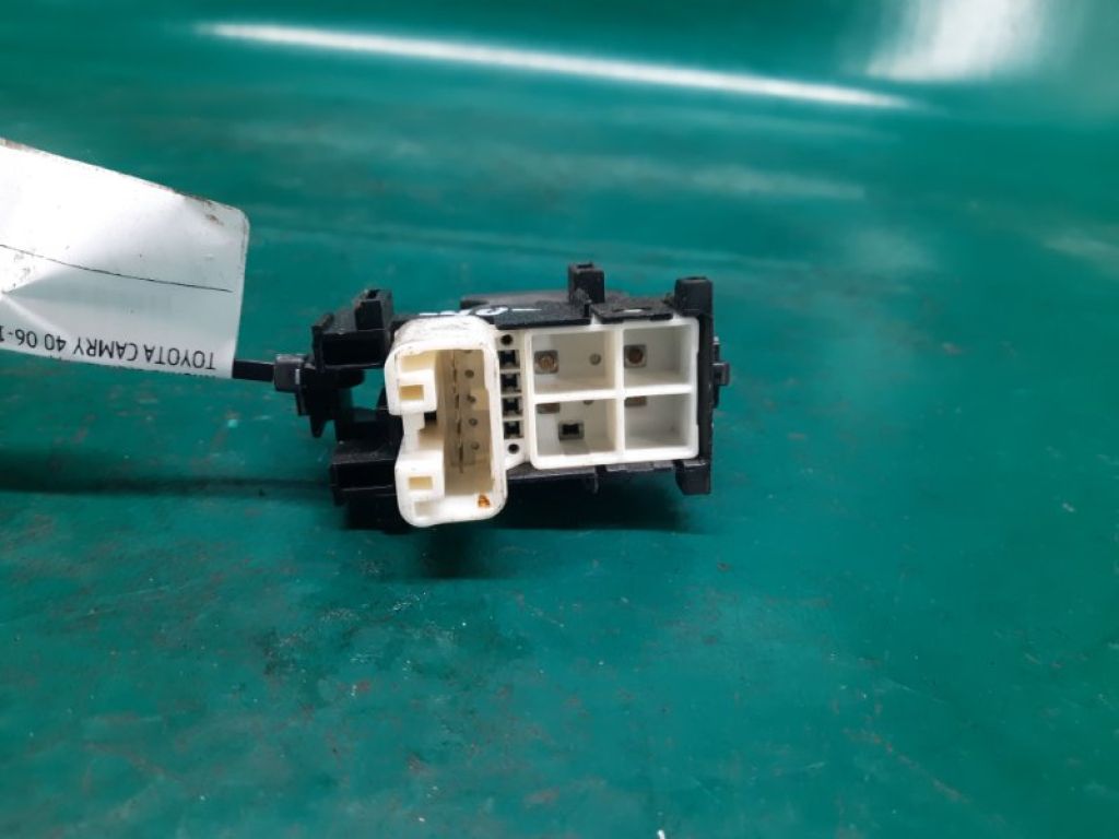 84810-06030 | Кнопка стеклоподъемника задн. лев. TOYOTA CAMRY 40 06-11 - Фото 4