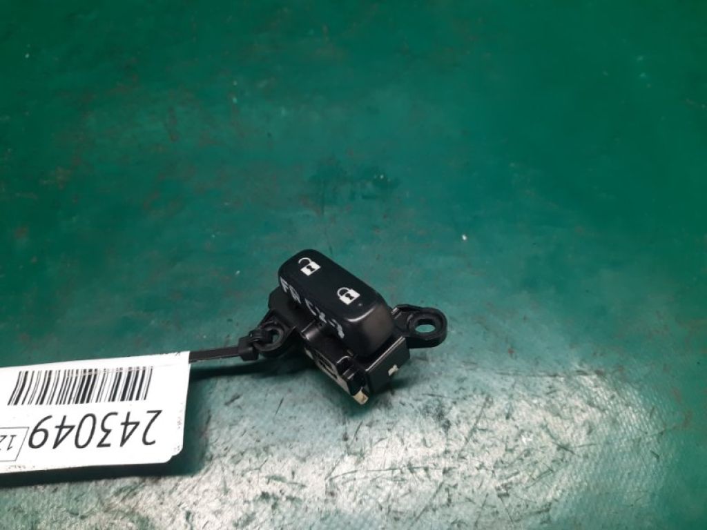 GS3M-66-660A | Кнопка центрального замка передн. прав. MAZDA CX-7 06-12 - Фото 3