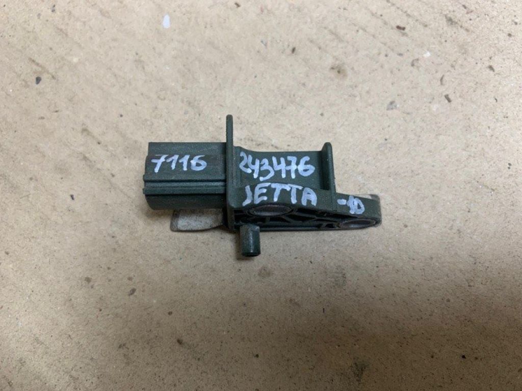 1K0 959 651 A | Датчик удара передн. VOLKSWAGEN JETTA 05-10