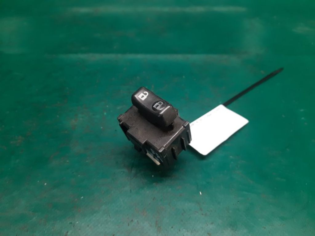 84930-0C010 | Кнопка центрального замка передн. прав. TOYOTA CAMRY 40 06-11 - Фото 3